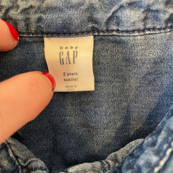 Gap Denim Button Down Shirt. Size 2T. EUC. - Picture 5 of 7
